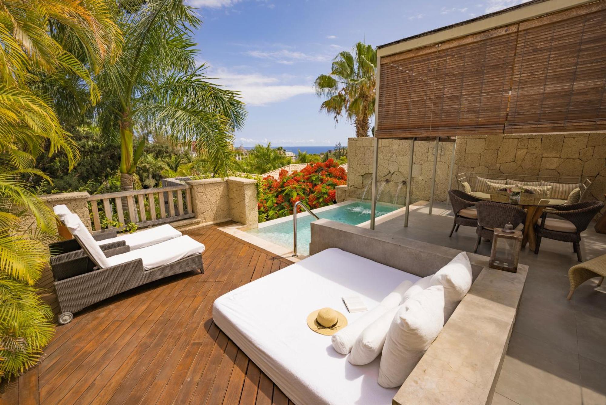 The Villas At Bahia Del Duque Адехе Екстериор снимка